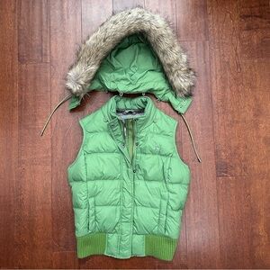 Abercrombie and Fitch Green Kids Puffer Vest w/ Removable Faux Fur Hood, Size Lg